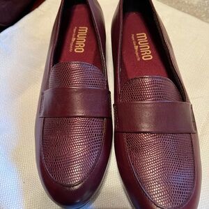 Munro burgundy loafers